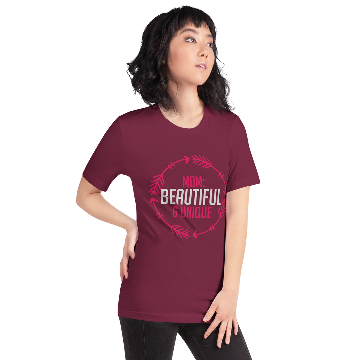 Mom: Beautiful & Unique – Arrow Wreath Unisex T-Shirt
